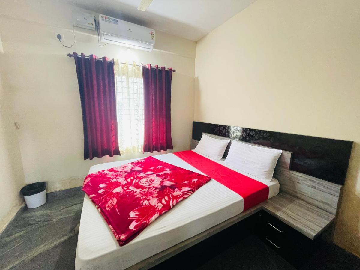 Crown Residency Hotel Mysore Exterior photo