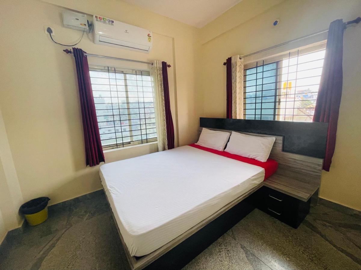 Crown Residency Hotel Mysore Exterior photo